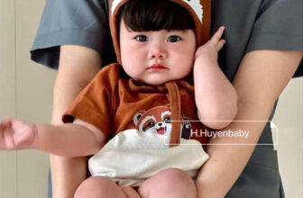 [🆕🇻🇳]  Thuỷ Nghé Kids  – Chuyên sỉ SLL quần áo Thời Trang Trẻ Em & Sơ Sinh đầy đủ các mẫu 🧑‍🧒❤️️👶⭐️  MẶC BODY CHỒN – NHẢY TƯNG TƯNG NHƯ CHỒN NHỎ
Ai mặc cũng xinh – ai nhìn cũng yêu!Chip cộc tay – có đuôi chồn mềm mịn đằng sau
Mũ chồn rời siêu đáng yêu , shares-0✔️ , likes-0❤️️ , date-2025-06-29 16:49:05🇻🇳🇻🇳🇻🇳📰🆕