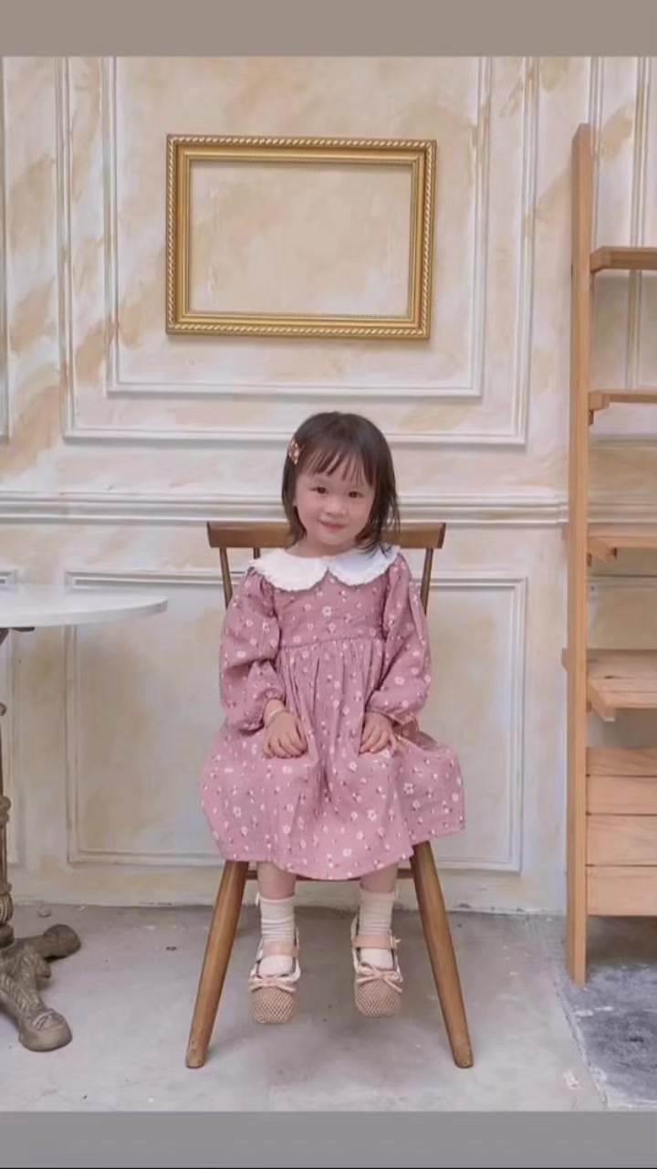 [🆕🇻🇳]  Candy Corner -Korean style for Kids & Babies 🧑‍🧒❤️️👶⭐️ T24
Mã diện dành cho các bé xinh đây ạ
Mặc mã diện thì phải nói quá đẳng cấp rồi ạ
Sang cháy phố
Size 80-140
Group order cho mẹ và bé  , shares-0✔️ , likes-0❤️️ , date-2023-12-30 00:57:59🇻🇳🇻🇳🇻🇳📰🆕