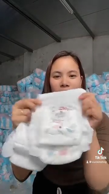 [🆕🇻🇳] Shop Nhí – Thời trang cho Bé yêu 🧑‍🧒❤️️👶⭐️ Xả hàng còn  #119k  5bộ  #miễn  phí giao hàng
Chất tăm  lạnh   loại 1 mềm mịn mát.
Bé trai bé gái đều có ạ
Size:  từ sơ sinh đến 15kg.
Nhận hàng được kiểm  , shares-0✔️ , likes-0❤️️ , date-2024-11-18 03:32:49🇻🇳🇻🇳🇻🇳📰🆕