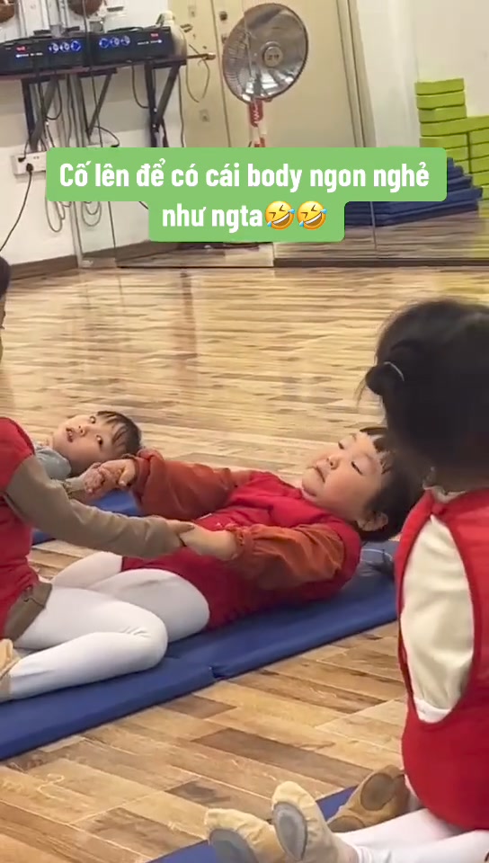 [🆕🇻🇳]  Shop Mẹ Ken-2Hand Baby – Shop chuyên hàng si Tuyển Hàn- Nhật- Mỹ  🧑‍🧒❤️️👶⭐️ Cotton Thông Hơi 
Sắm body sơ sinh đáng yêu giá rẻ 
Ghé shop mình nhé. 
Giá công khai trong ảnh lun ạ.
Nhiều mẫu xinh xắn.
 , shares-1✔️ , likes-5❤️️ , date-2025-07-16 15:51:34🇻🇳🇻🇳🇻🇳📰🆕