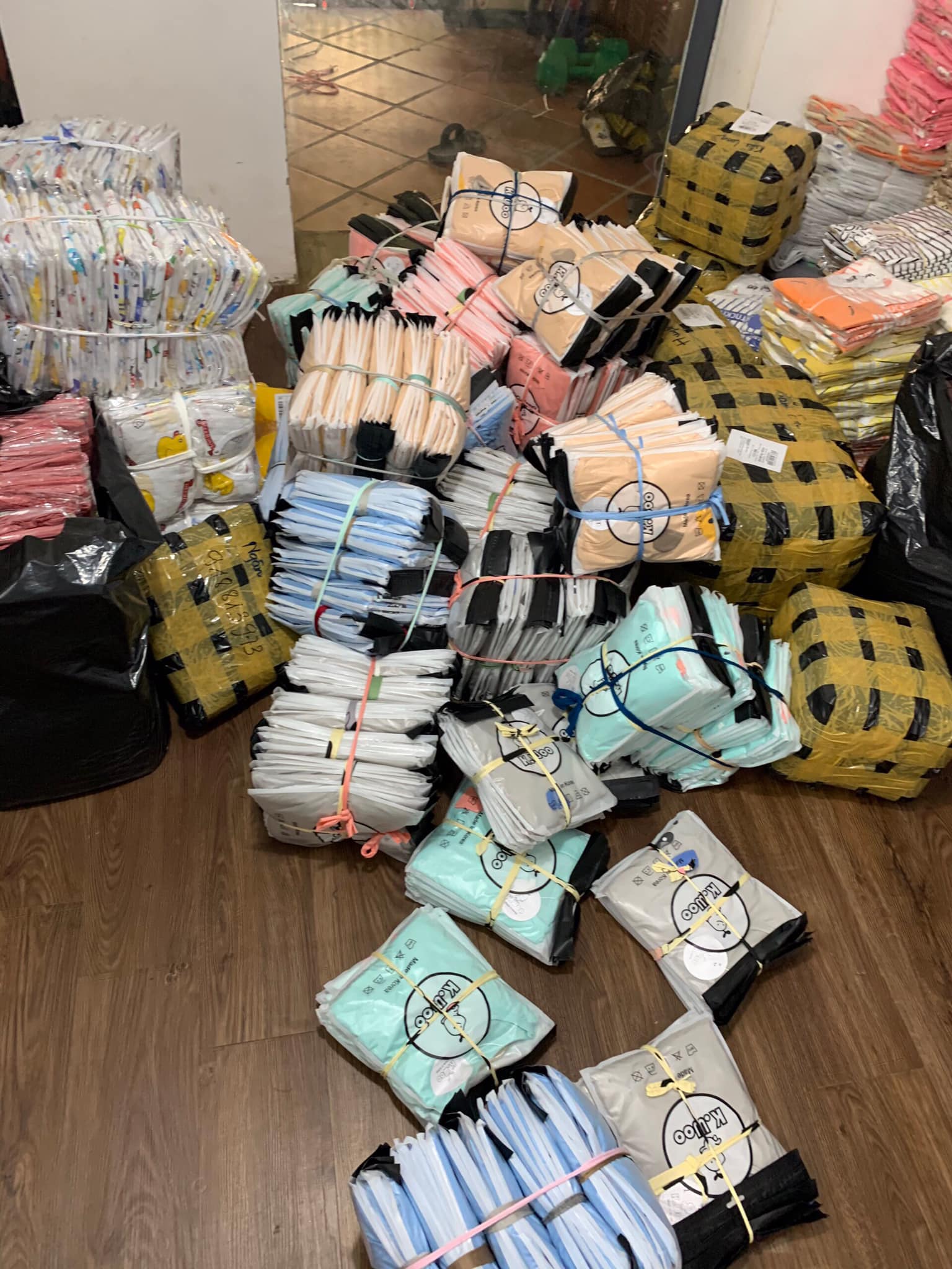 [🆕🇻🇳] Khánh Linh Trần – Sỉ Quần áo trẻ em 🧑‍🧒❤️️👶⭐️
Mưa gió quá nhưng hàng vẫn đi đều
, shares-1✔️ , likes-7❤️️ , date-2021-07-09 22:45:22🇻🇳🇻🇳🇻🇳📰🆕