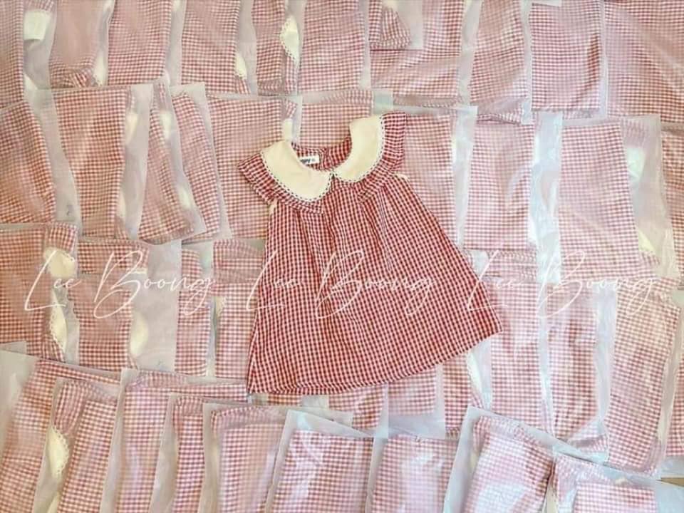 [🆕🇻🇳] Bin&Moom Kids 🧑‍🧒❤️️👶⭐️ Siêu mát , các mẹ nên lấy váy này nhé, rẻ mà chất mềm mại, hàng thiết kế chuẩn từng Mimimet nữa.
Váy kẻ đỏ hot hit bên em mấy ngày qua rất nhiều mẹ hỏi nên , shares-0✔️ , likes-3❤️️ , date-2022-03-15 22:51:52🇻🇳🇻🇳🇻🇳📰🆕