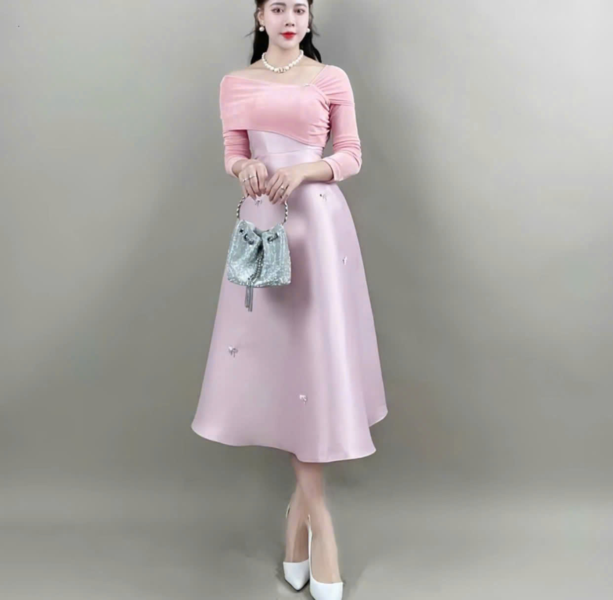 [🆕🇻🇳] Linh Linh Shop – Thời trang nữ 👕 Top1Fashion 👗  Bánh bông lan nhân trứng muối 2k 1 cái
Bánh bông lan nhân nho 2k 1 cái
Bánh truyền thống không nhân 1k5 1 cái
Đi đơn từ 20 cái
100 cái tính sỉ
Ship tận nhà , shares-0✔️ , likes-19❤️️ , date-2025-02-06 18:51:08🇻🇳🇻🇳🇻🇳📰🆕