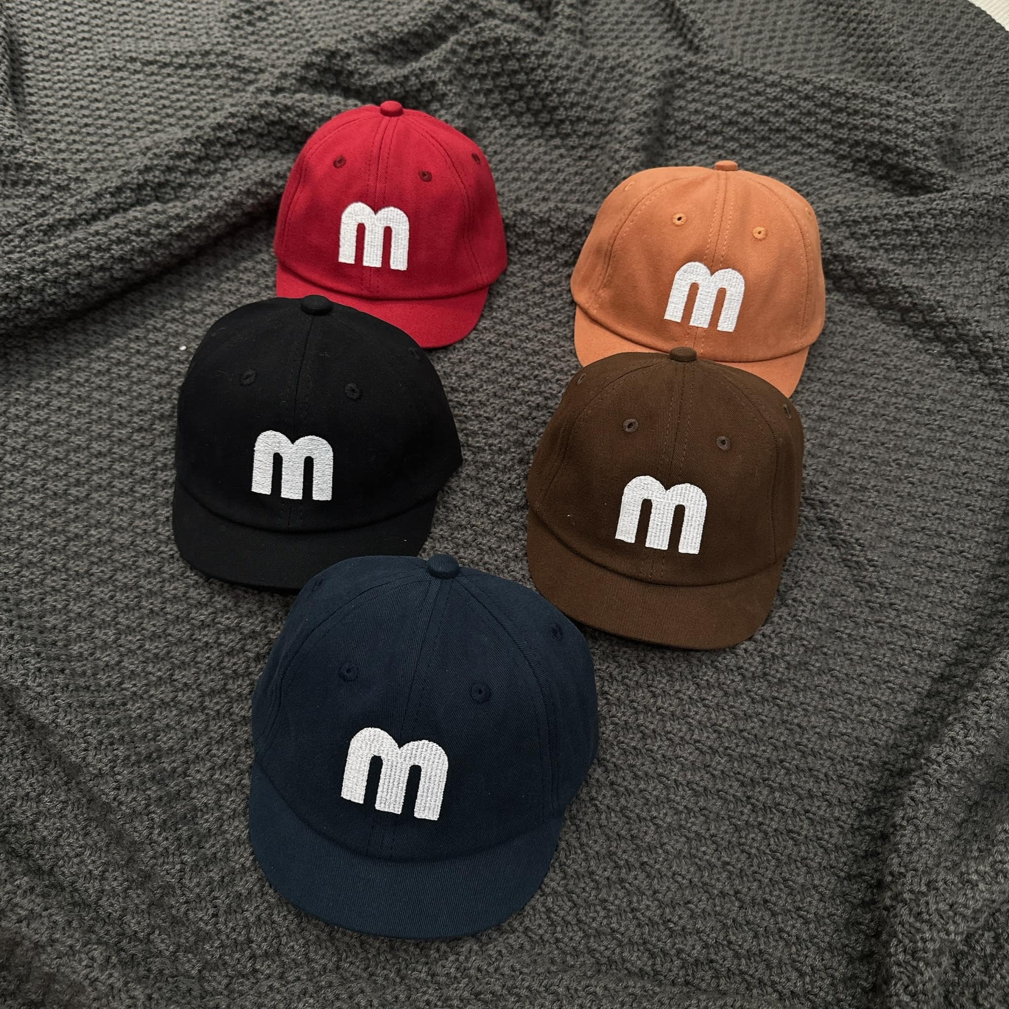 [🆕🇻🇳]  Sam Baby – ORDER thời trang trẻ em QCCC 🧑‍🧒❤️️👶⭐️ Up ảnh qao mà mũ đã đi ầm ầmmm
E sẵnn mũ lưỡi trai M cho các connn ahhh
Diện đồ mà mix thêm mũ này thì siu chuất
Đẹp lắm lun íiii – chuẩn style Korea lun  , shares-0✔️ , likes-2❤️️ , date-2024-10-23 20:26:06🇻🇳🇻🇳🇻🇳📰🆕