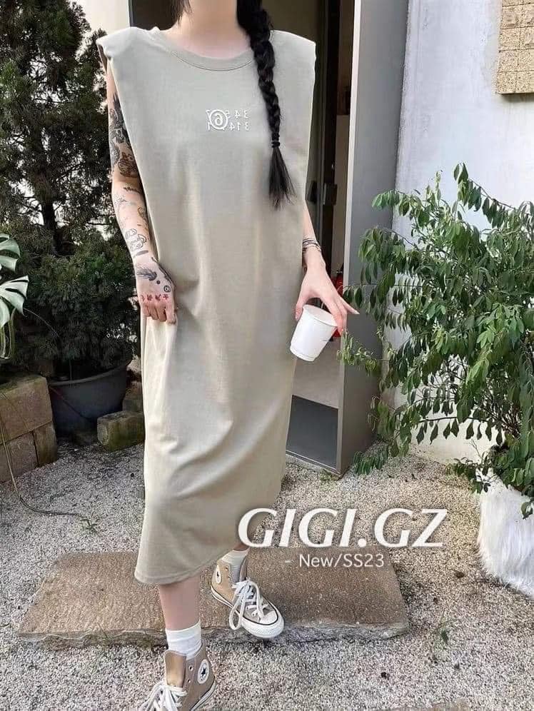 [🆕🇻🇳] Ngọc Trâm Đào  (Quảng Châu Korea CC) 👕 Top1Fashion 👗  Váy xuông ba lỗ phông số Maison. Năm nay Maison hot quá nè các ty. Ra mã nào cũng đẹp cũng chất ạ. Hàng cao cấp chuẩn loại 1 cực đẹp nha các tySM
, shares-0✔️ , likes-2❤️️ , date-2025-02-28 14:30:10🇻🇳🇻🇳🇻🇳📰🆕