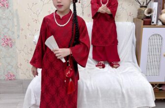 [🆕🇻🇳] Namy Bebe – tiệm nhỏ style Hàn – chuyên sỉ – lẻ – oder thời trang bé yêu 🧑‍🧒❤️️👶⭐️ Áo dài THANH HOA – gấm tơ lụa 2025 hàng 2 dạ cao cấp
Sẵn ship #230k
Size 90  7kg – 10kg
Size 100 11kg – 13kg
Size 110 13kg – 15kg
Size 120 16kg – 18kg
Size , shares-0✔️ , likes-9❤️️ , date-2025-01-04 07:02:34🇻🇳🇻🇳🇻🇳📰🆕
