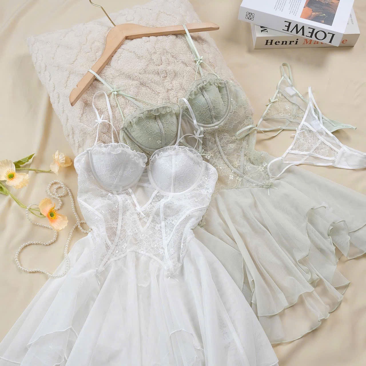 [🆕🇻🇳] Zunhee – Đồ bộ mặc nhà cao cấp 👕 Top1Fashion 👗  Làm mới bản thân với những bộ cánh ngủ s-e-x-y và thời thượng, mang đến dáng vẻ xinh đẹp gợ.i cảm, giúp nàng trở nên thật cuốn hút.
#vaynguluacaocap #vayn , shares-0✔️ , likes-4❤️️ , date-2024-11-02 05:13:36🇻🇳🇻🇳🇻🇳📰🆕