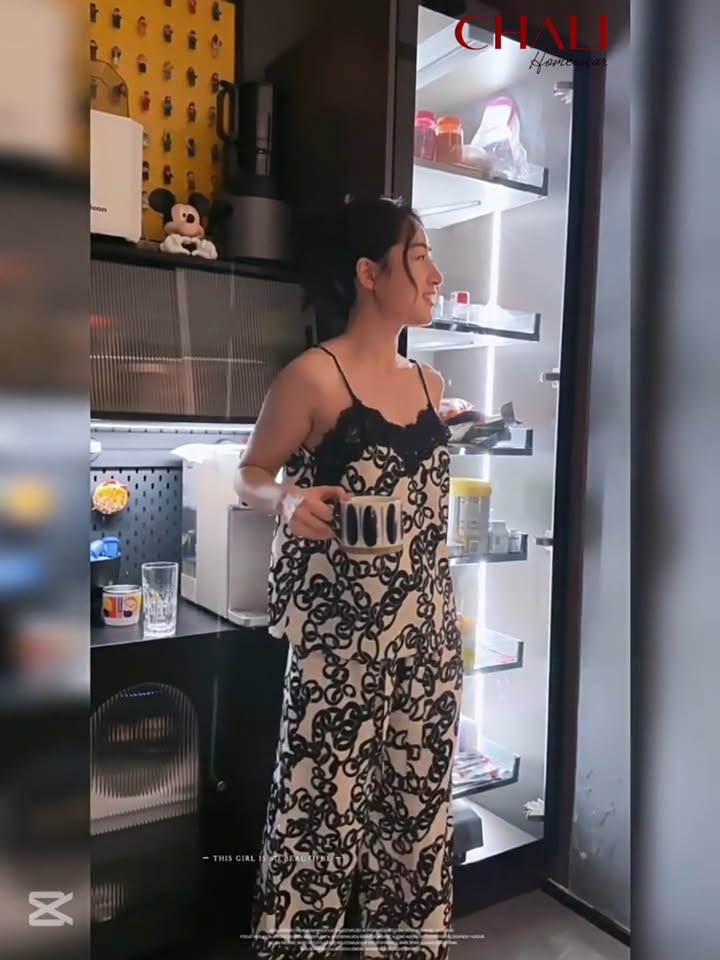 [🆕🇻🇳] CHALI Sleepwear – Đồ Ngủ Nhung Cao Cấp 👕 Top1Fashion 👗  𝑻𝒉𝒆 𝑀𝑈𝑆𝐸| 𝑷𝒂𝒕𝒄𝒉𝒐𝒖𝒍𝒊 𝑪𝒐𝒍𝒍𝒆𝒄𝒕𝒊𝒐𝒏 2024
“𝐻𝑎̃𝑦 𝑙𝑎̀ 𝑝ℎ𝑖𝑒̂𝑛 𝑏𝑎̉𝑛 ℎ𝑎̣𝑛𝑔 𝑛ℎ𝑎̂́𝑡 𝑐𝑢̉𝑎 𝑐ℎ𝑖́𝑛ℎ 𝑏𝑎̣𝑛, 𝑘ℎ𝑜̂𝑛𝑔 𝑝ℎ𝑎̉𝑖 𝑝ℎ𝑖𝑒̂𝑛 𝑏𝑎̉𝑛 ℎ𝑎̣𝑛𝑔 ℎ𝑎𝑖 𝑐𝑢̉𝑎 𝑛𝑔𝑢̛𝑜̛̀𝑖 𝑘ℎ𝑎́𝑐”
Sang trọng , shares-0✔️ , likes-0❤️️ , date-2025-04-11 05:33:22🇻🇳🇻🇳🇻🇳📰🆕