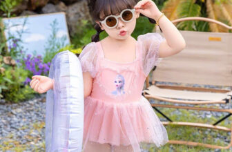 [🆕🇻🇳]  Baby House – Điểm mua sắm thời trang trẻ em uy tín 🧑‍🧒❤️️👶⭐️ CÔNG CHÚA ELSA
Mua bơi, mùa du lịch đến rồi các mẹ ơi….
Chất liệu vải co giãn, mềm mịn, khô nhanh, thoải mái vui chơi
Mẫu váy 2 lớp, có quần trong
Th , shares-2✔️ , likes-42❤️️ , date-2025-04-15 00:01:37🇻🇳🇻🇳🇻🇳📰🆕