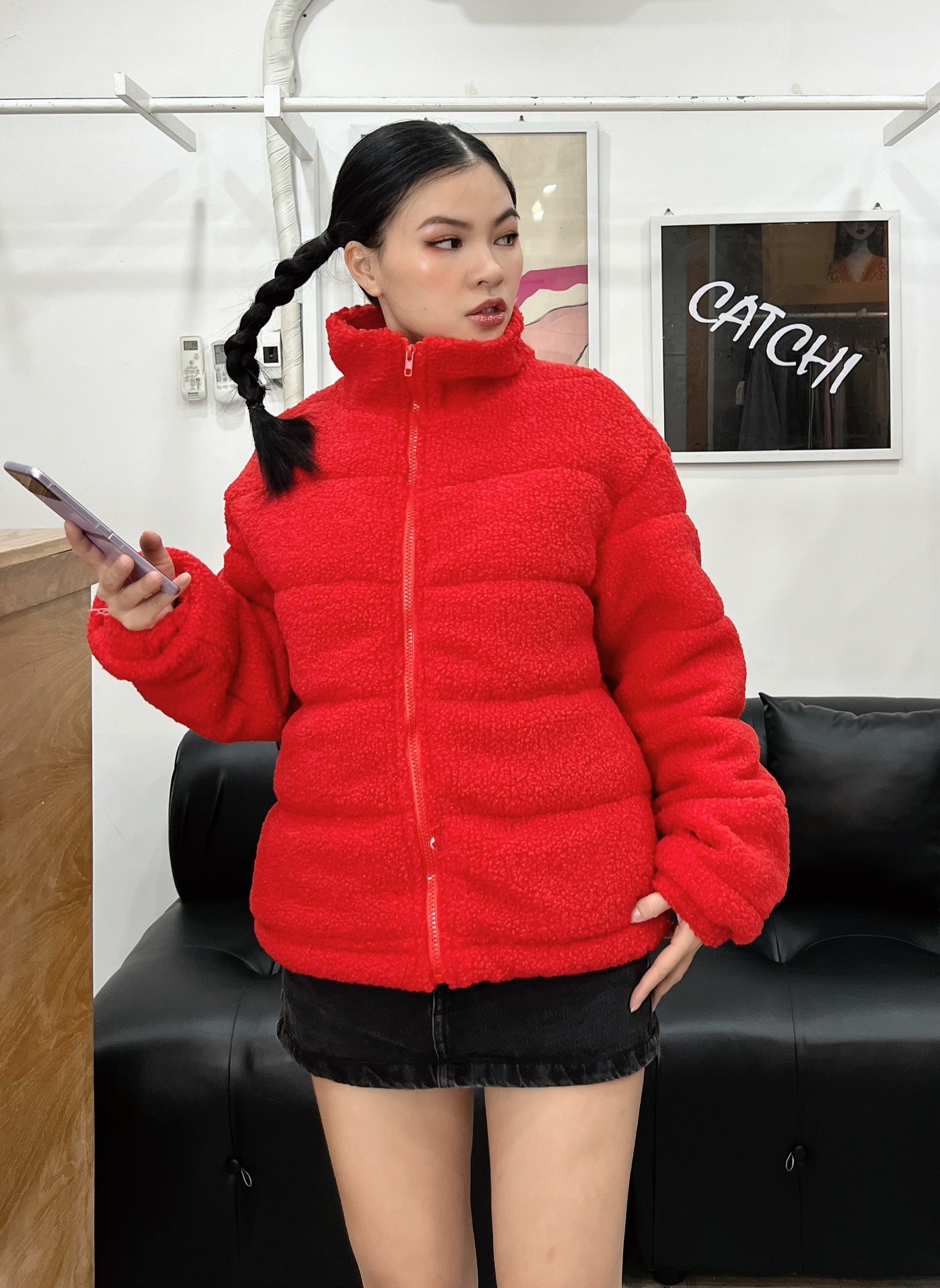 [🆕🇻🇳] Catchi – Cửa hàng quần áo nữ 👕 Top1Fashion 👗   Đi Đà Lạt gì chưa người đẹp ?
Thông tin sản phẩm
• Áo khoác lông đỏ
Giá: 690.k
Sản phẩm có sẵn tại Catchi
—————————–
Lầu 1, số 192 Hu , shares-2✔️ , likes-5❤️️ , date-2025-03-21 00:41:23🇻🇳🇻🇳🇻🇳📰🆕