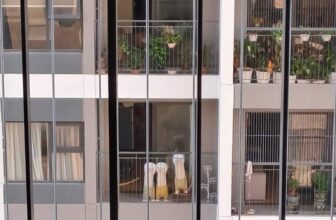 [🆕🇻🇳]  DUDU KIDS – Chuyên bán sỉ, lẻ đồ chơi, quà tặng, thời trang cao cấp cho trẻ 🧑‍🧒❤️️👶⭐️  Hàng xóm đối diện nhà thân thiện dễ mến, biết trông nhà hộ. Ko ồn ào, ko kêu inh ỏi mất trật tự.
Xứng đáng được rinh 1-2 bé về, lô này có bánh xe em sắn đ , shares-0✔️ , likes-0❤️️ , date-2024-08-03 01:51:55🇻🇳🇻🇳🇻🇳📰🆕