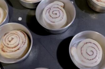 [🆕🇻🇳] Tiệm bánh Ngọt không Ngọt 🍔 Top1Food  🍜 BÁNH CUỘN QUẾ THƠM LỪNG – MỀM MỊN TỪNG LỚP BÁNHBạn có nghe thấy mùi thơm không? Đó là những chiếc cinnamon roll nhà Ngọt đang âm thầm “thì thầm” trong lò , shares-0✔️ , likes-0❤️️ , date-2025-05-10 17:30:15🇻🇳🇻🇳🇻🇳📰🆕