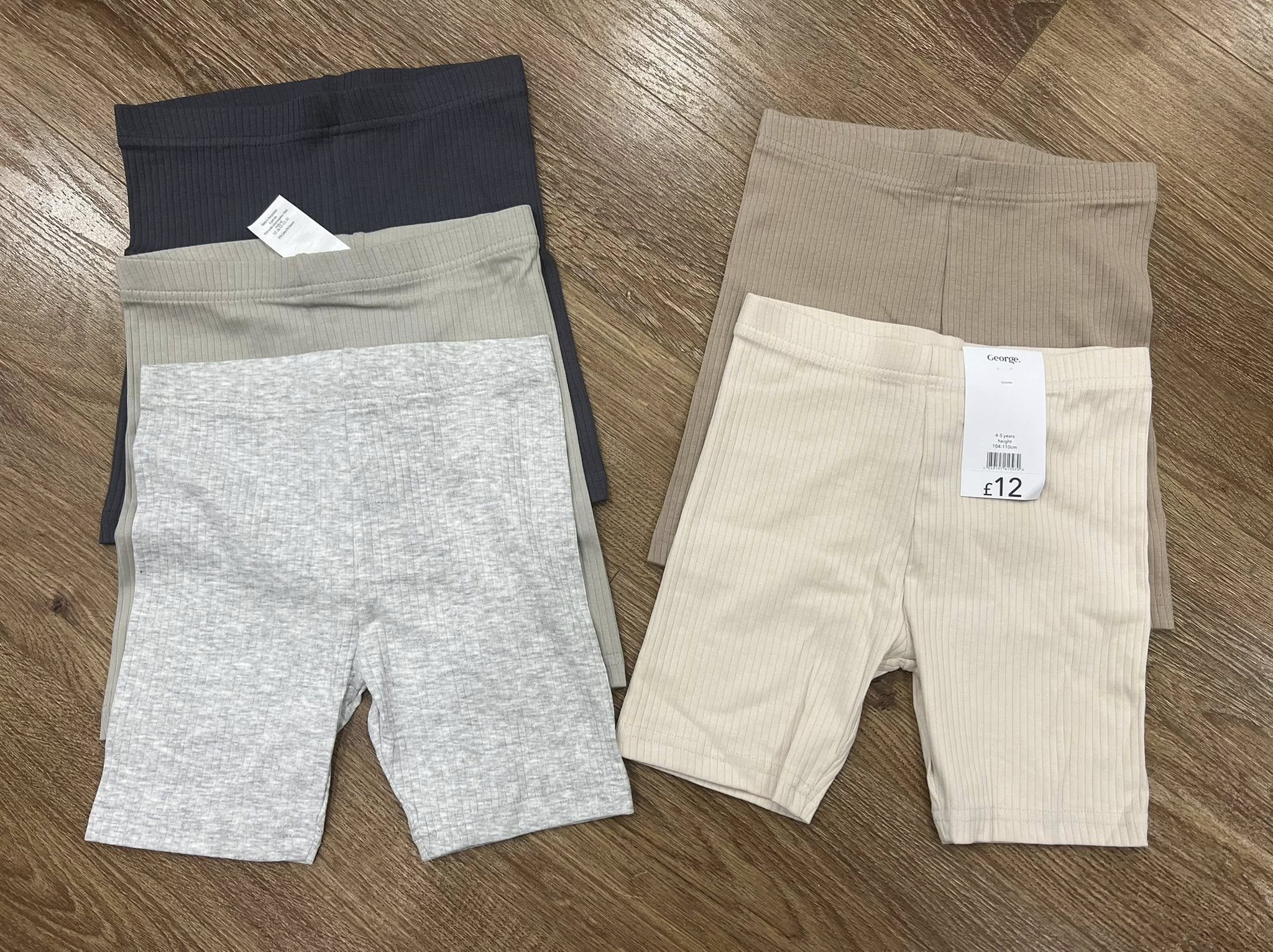 [🆕🇻🇳]  Ann.tisiu – 𝐇𝐨𝐦𝐞𝐰𝐞𝐚𝐫 𝐟𝐨𝐫 𝐛𝐚𝐛𝐢𝐞𝐬 & 𝐤𝐢𝐝𝐬 🧑‍🧒❤️️👶⭐️ Mùa hè nắng nóng khó chịu mẹ hãy ưu tiên những set đồ từ các dòng chất liệu cotton thấm hút tốt, mỏng nhẹ để bé iu được hoạt động thoải mái nhất.ANN.TISI , shares-0✔️ , likes-5❤️️ , date-2025-05-13 22:36:28🇻🇳🇻🇳🇻🇳📰🆕