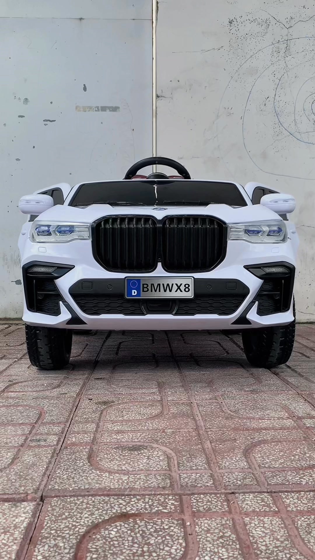 [🧸️🇻🇳] Xe điện mẹ và bé – Baby Cars 🎈Top1Toys🧸️  Ở quê họ gọi xe này là xe triệu đô BMWX8 mẫu full OptionMercedesYên nệm daTải tối đa: 40kgBánh: full cao suĐộng cơ: 4 động cơ toĐèn: đèn led đầu, đuôi xeTr , shares-0✔️ , likes-0❤️️ , date-2025-06-15 00:10:04🇻🇳🇻🇳🇻🇳📰🆕