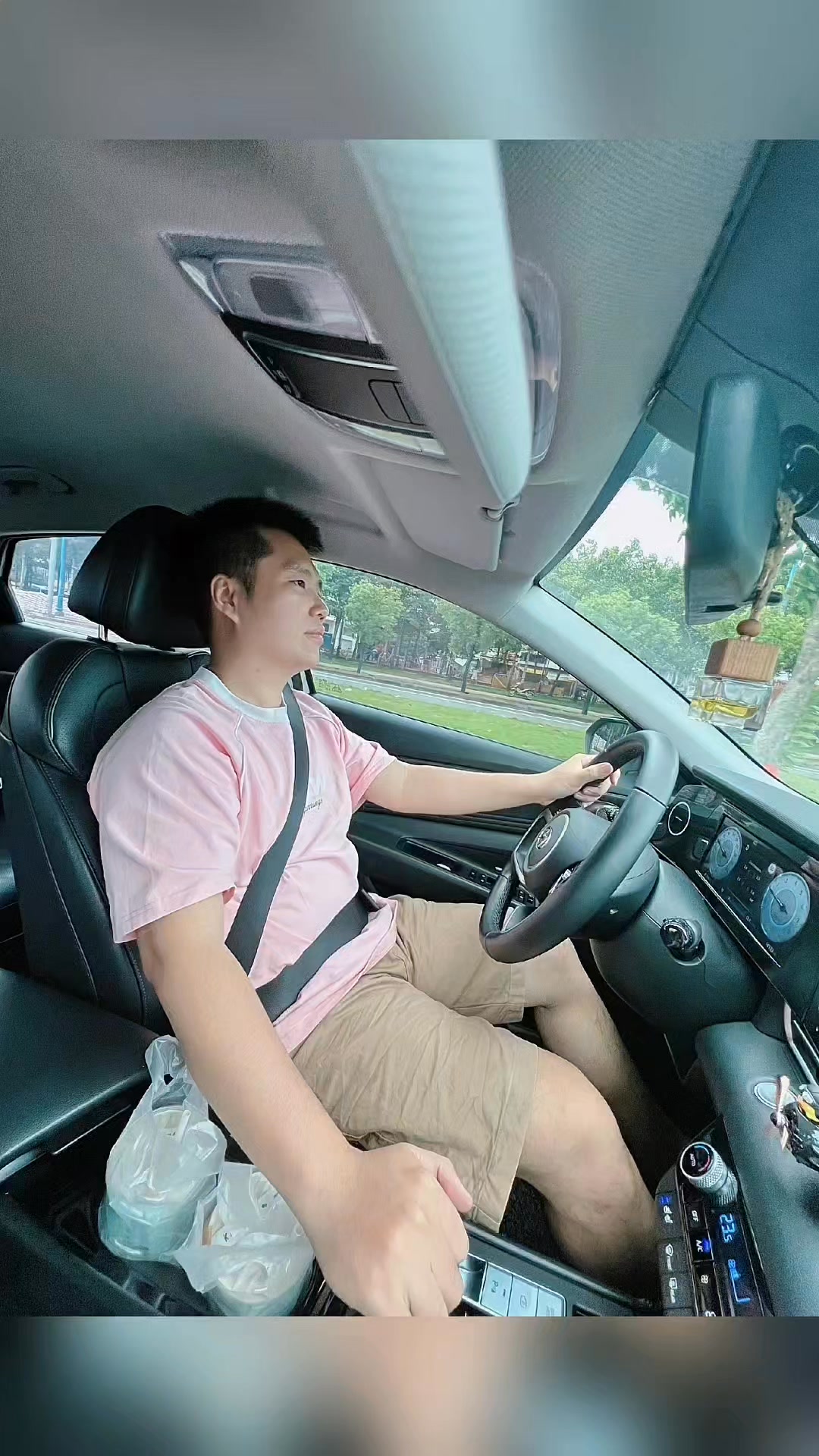 [🆕🇻🇳] Anh Trà Sữa HCM – Chuyên trà sữa trân châu cao cấp, Pizza và Ăn vặt 🍔 Top1Food  🍜  Chớp mắt cái đã thành ông Chú U40, các bạn 8x giờ có ổn ko?  , shares-0✔️ , likes-0❤️️ , date-2025-06-23 09:26:17🇻🇳🇻🇳🇻🇳📰🆕