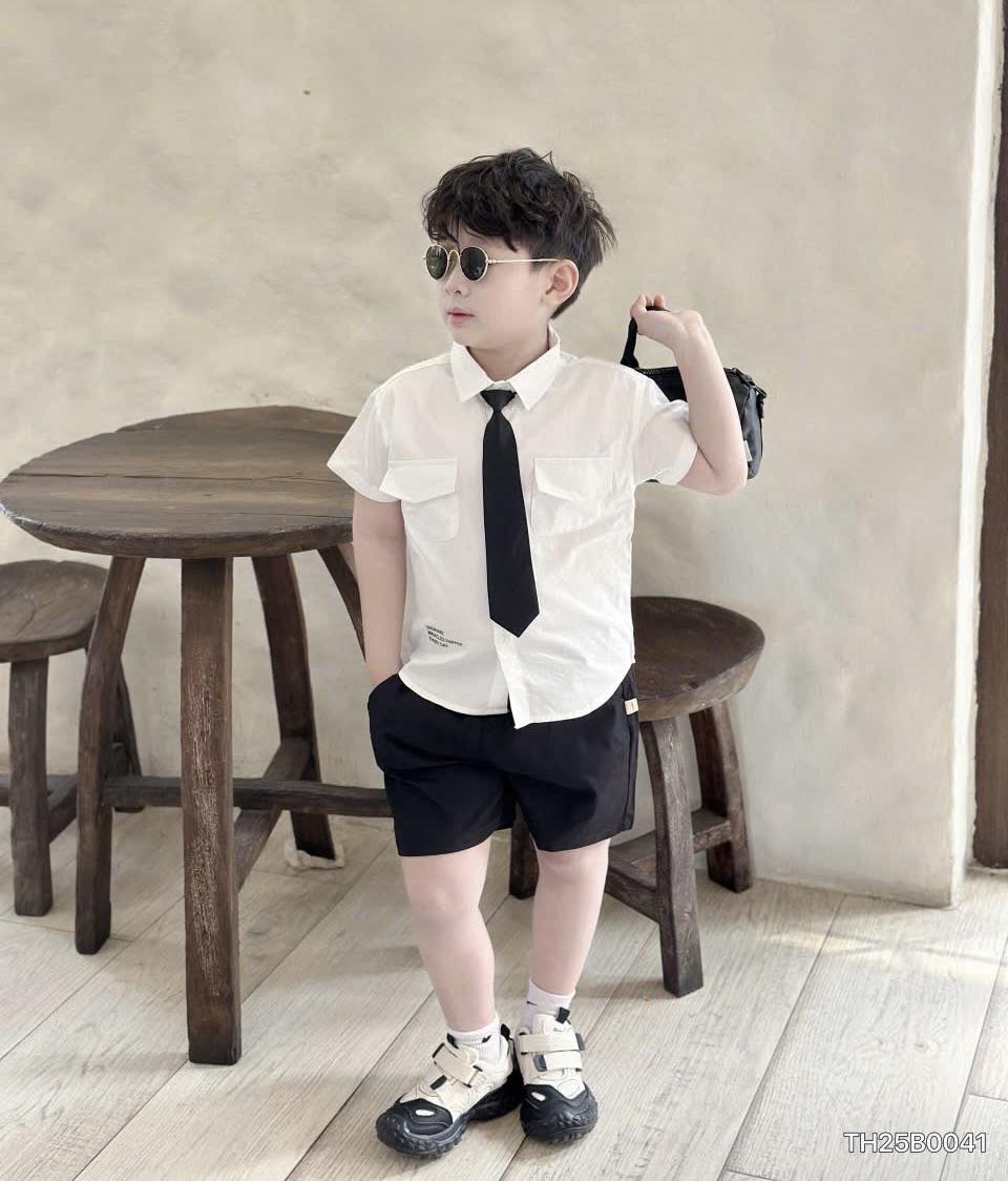[🆕🇻🇳] DANLY KIDS – Thời trang trẻ em – QATE 🧑‍🧒❤️️👶⭐️ 𝐍𝐄𝐖 𝐀𝐑𝐑𝐈𝐕𝐀𝐋 2025
Lên kệ 1 chiếc sét thiết kế không đụng hàng
mặc xinh như hotgirl- xinh hết nc chấm lun
Áo chất thun coton co dãn 4 chiều,hình thêu sắc  , shares-0✔️ , likes-0❤️️ , date-2025-07-02 22:39:50🇻🇳🇻🇳🇻🇳📰🆕