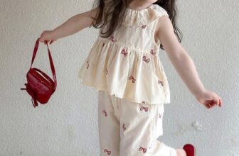 [🆕🇻🇳] Thảo Lâm Baby Shop – Cửa hàng quần áo sơ sinh – trẻ em 🧑‍🧒❤️️👶⭐️ Ngày mới lên deal hời….Tặng nhanh 5 comment đầu giá chỉ #1XXK.1 Set siêu xinh này mẹ nhé.Đủ deal em về giá niêm yết ạ.Bảng size tham khảo :Size 90  , shares-0✔️ , likes-2❤️️ , date-2025-07-02 23:30:08🇻🇳🇻🇳🇻🇳📰🆕