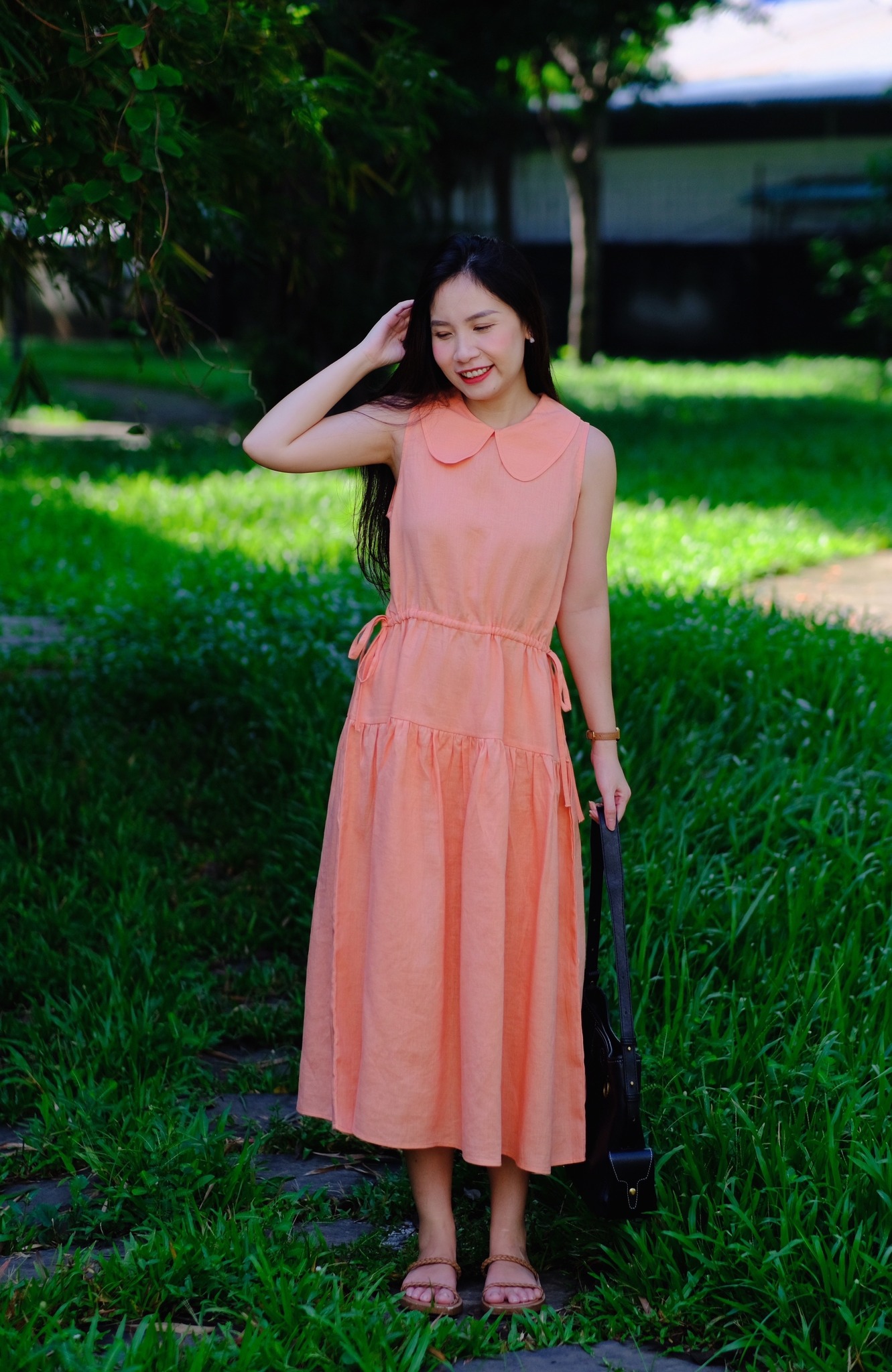 [🆕🇻🇳] Cửa Tiệm Quỳnh – Cửa Tiệm váy áo được may từ vải LINEN 👕 Top1Fashion 👗  Gửi đến bạn một mẫu đầm mới.Đầm đc Quỳnh may freesize với điểm nhấn cổ sen to bản, ở eo là dây rút bạn để bình thường là dáng suông, muốn gọn gàng có tí  , shares-0✔️ , likes-8❤️️ , date-2025-07-01 17:34:14🇻🇳🇻🇳🇻🇳📰🆕