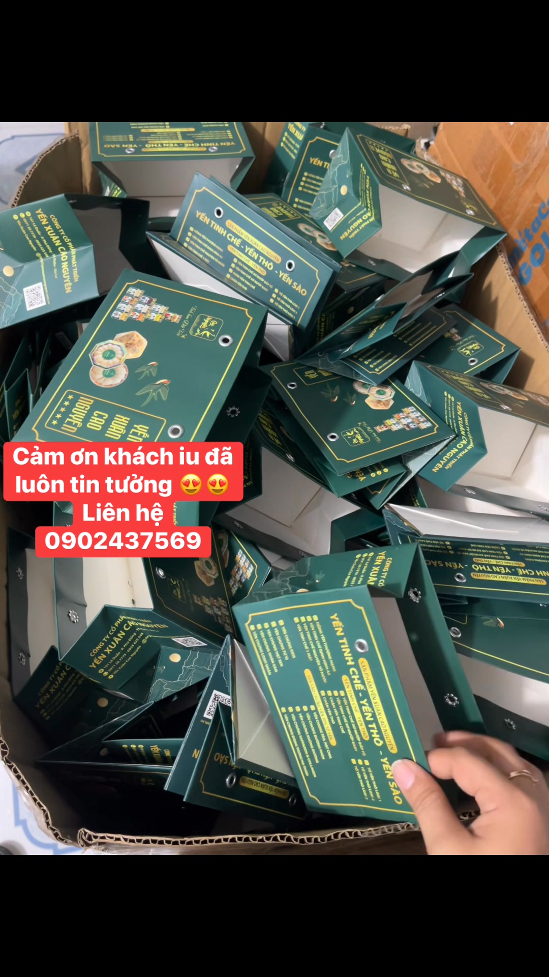 [🆕🇻🇳]  Hogi Kids thời trang trẻ em từ 0-6 tuổi 🧑‍🧒❤️️👶⭐️  Bé yêu tự hào khoác lên màu áo truyền thống – Gắn kết tinh thần yêu nước từ những điều nhỏ nhất!
Set bộ Giải Phóng Quân gồm:
Áo sơ mi cổ bẻ tông be nhẹ  , shares-5✔️ , likes-45❤️️ , date-2025-07-05 18:51:27🇻🇳🇻🇳🇻🇳📰🆕