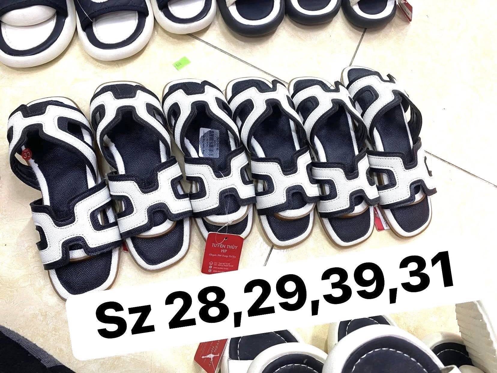 [🆕🇻🇳]  Tuyên Thuỳ Hải Phòng Shop Quần Áo Trẻ Em-Đồ Sơ Sinh-Giày Dép-Bỉm 🧑‍🧒❤️️👶⭐️ Còn vài đôi dép da hàng xịn em sale #30k 1đôi a
, shares-0✔️ , likes-2❤️️ , date-2025-07-04 17:04:23🇻🇳🇻🇳🇻🇳📰🆕