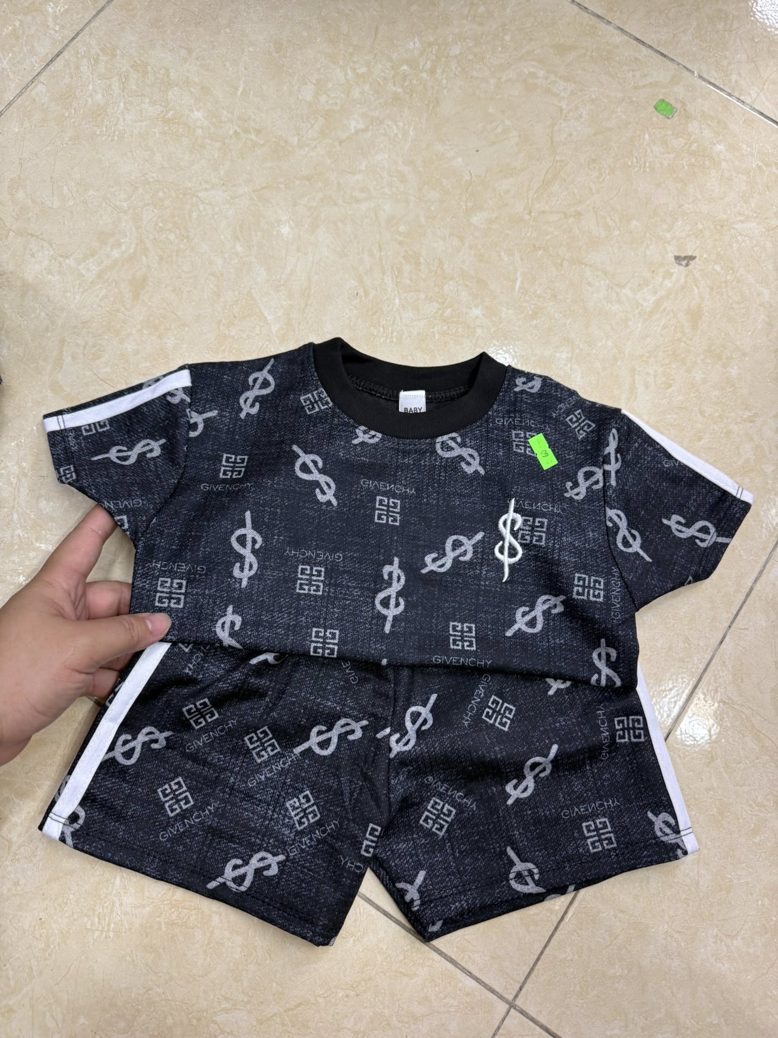[🆕🇻🇳]  Tuyên Thuỳ Hải Phòng Shop Quần Áo Trẻ Em-Đồ Sơ Sinh-Giày Dép-Bỉm 🧑‍🧒❤️️👶⭐️ E bán  combo #100k 2bộ sz 7-17kg nào chị em ơi giao hình ngẫu nhiên ak vì rất nhiêu hình đẹp
, shares-0✔️ , likes-0❤️️ , date-2025-07-02 23:39:38🇻🇳🇻🇳🇻🇳📰🆕
