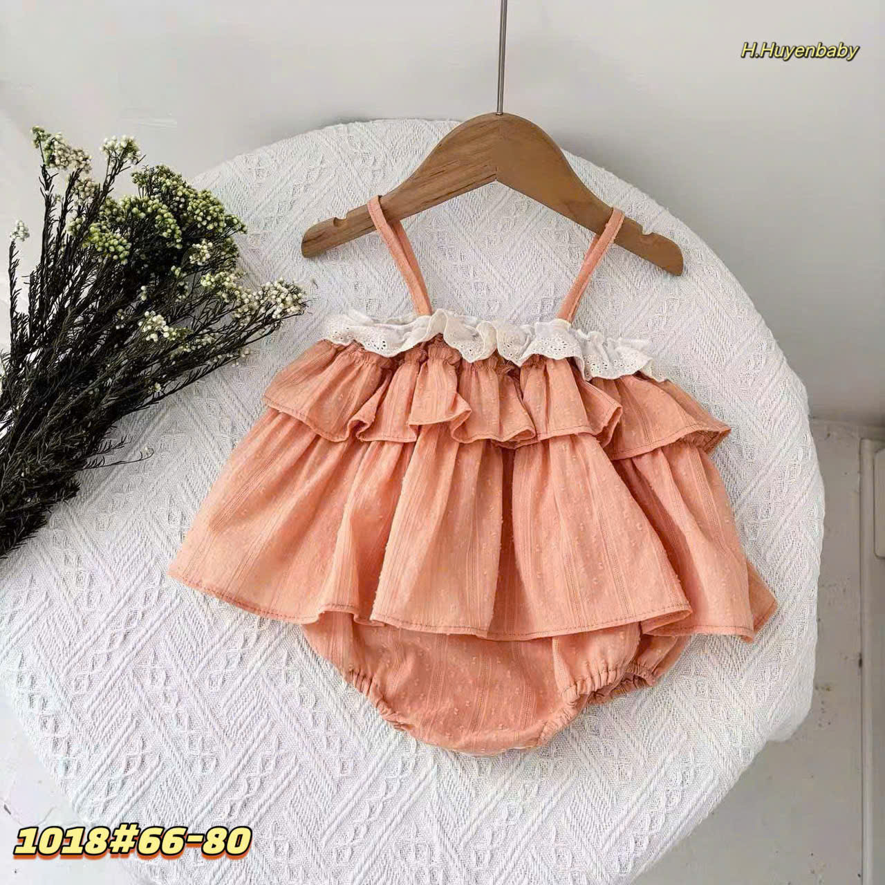 [🆕🇻🇳]  Thuỷ Nghé Kids  – Chuyên sỉ SLL quần áo Thời Trang Trẻ Em & Sơ Sinh đầy đủ các mẫu 🧑‍🧒❤️️👶⭐️  Các mẹ ơi, mẫu body bèo tầng này xinh lắm luôn á!
Bé mặc vừa mát mẻ vừa đáng yêu, đi đâu ai cũng khen
Thiết kế body liền cực tiện – bé cử động thoải mái , shares-0✔️ , likes-0❤️️ , date-2025-07-07 20:28:41🇻🇳🇻🇳🇻🇳📰🆕