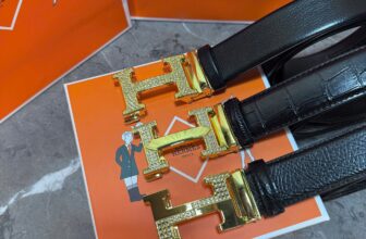 [🆕🇻🇳] Huấn Âu Store Thời Trang Cao Cấp 👕 Top1Fashion 👗  Thắt lưng HM
Mặt đồng cao cấp
Chất liệu da bò lớp 2
Chiều rộng: 3.5cm
Chiều dài: 110-125cm ( Full Box
, shares-0✔️ , likes-0❤️️ , date-2025-07-18 17:08:23🇻🇳🇻🇳🇻🇳📰🆕