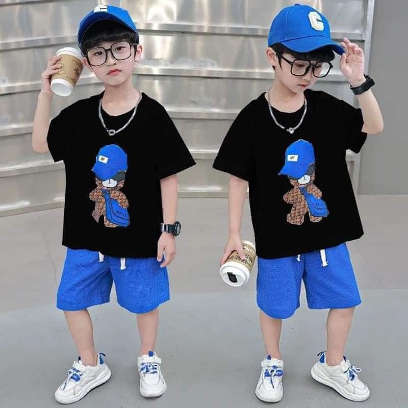 [🆕🇻🇳]  Sunny kids – Quần áo trẻ em 🧑‍🧒❤️️👶⭐️  Set hip hop gấu siêu ngầu cho bé trai năng động đây mẹ ơi!
Thiết kế cá tính, họa tiết gấu chất chơi – bé mặc vào là nổi bần bật liền nhaCó 2 màu: Xanh , shares-0✔️ , likes-1❤️️ , date-2025-07-11 01:15:47🇻🇳🇻🇳🇻🇳📰🆕
