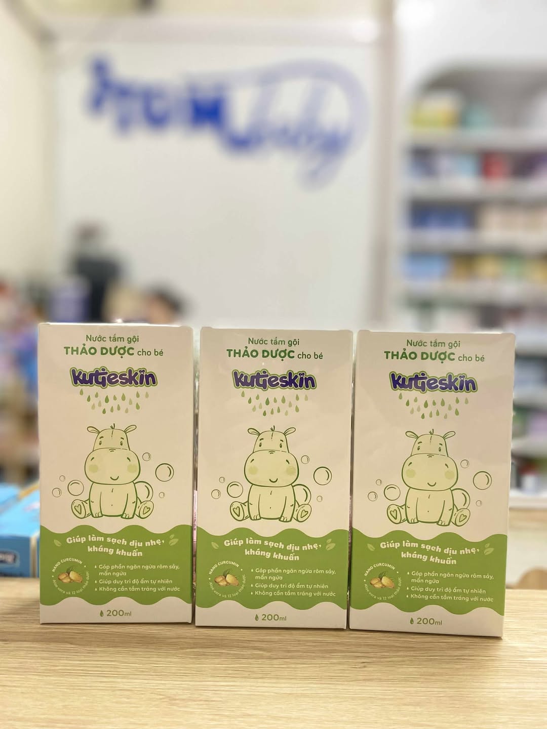 [🆕🇻🇳] Shop TOM BABY  Chuyên Bỉm,Thời trang cho bé,các loại Bánh kẹo, Kem, Thực phâm dinh dưỡng 🧑‍🧒❤️️👶⭐️ Sữa tắm thảo dược Kutieskin cho bé là sản phẩm chăm sóc sức khỏe và làm đẹp cho bé yêu của bạn. Với thành phần từ các loại thảo dược thiên nhiên, sản phẩm  , shares-1✔️ , likes-0❤️️ , date-2025-07-09 19:00:02🇻🇳🇻🇳🇻🇳📰🆕