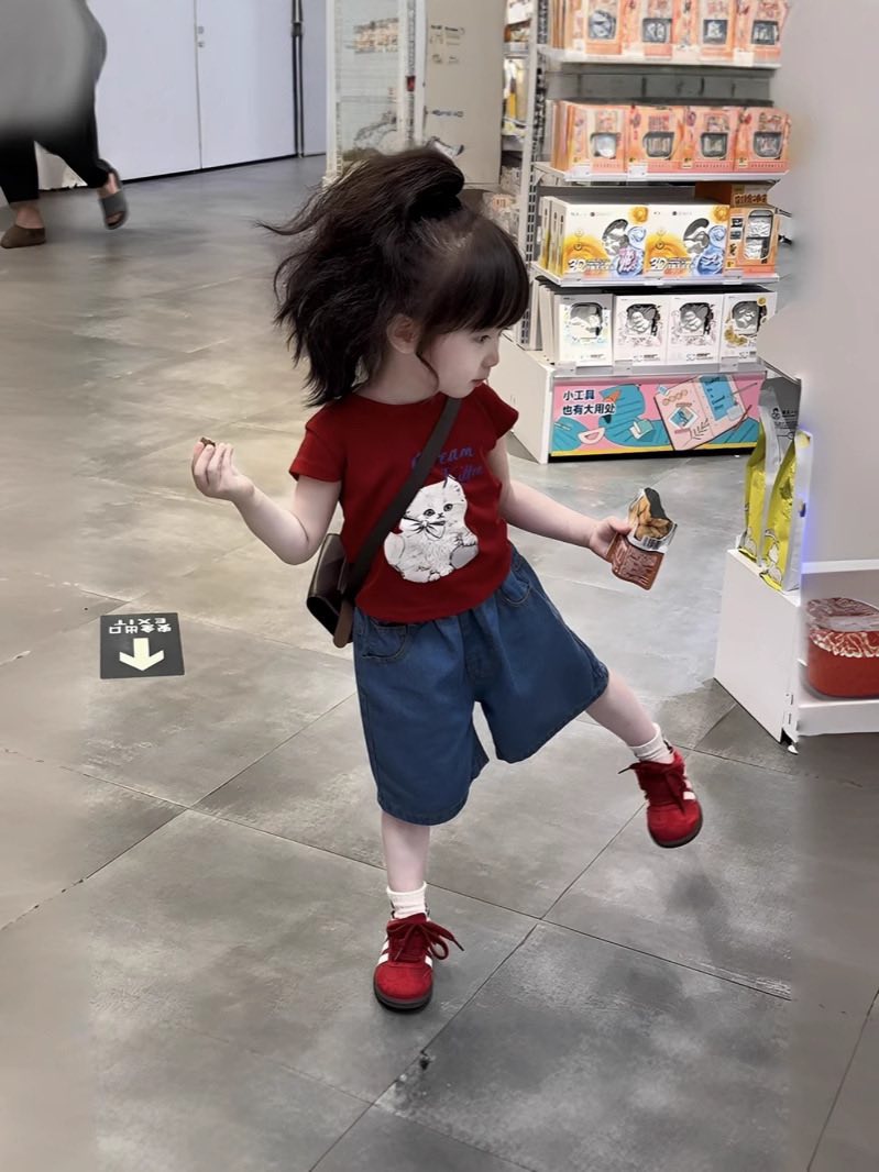 [🆕🇻🇳] Thảo Lâm Baby Shop – Cửa hàng quần áo sơ sinh – trẻ em 🧑‍🧒❤️️👶⭐️ Cuối cùng thì trên bàn phải có hoa, trong tách phải có trà, và trong lòng phải có… ?Bảng size tham khảo :Size 90 12-14kg
Size 100 14-16kg
Size 110 16- , shares-0✔️ , likes-2❤️️ , date-2025-07-12 15:02:08🇻🇳🇻🇳🇻🇳📰🆕