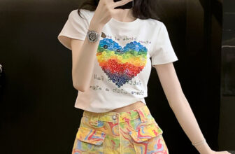 [🆕🇻🇳] Dung Moda – Thời Trang Đổi Đời 👕 Top1Fashion 👗  CÔ GÁI CỦA SẮC MÀU VÀ CÁ TÍNH!
Set đồ xinh như mộng với áo phông trái tim cầu vồng+quần sooc jean hoạ tiết loang cực độc lạ. Nhìn nghĩ là nổi bật quá nhưng , shares-1✔️ , likes-52❤️️ , date-2025-07-14 23:02:44🇻🇳🇻🇳🇻🇳📰🆕