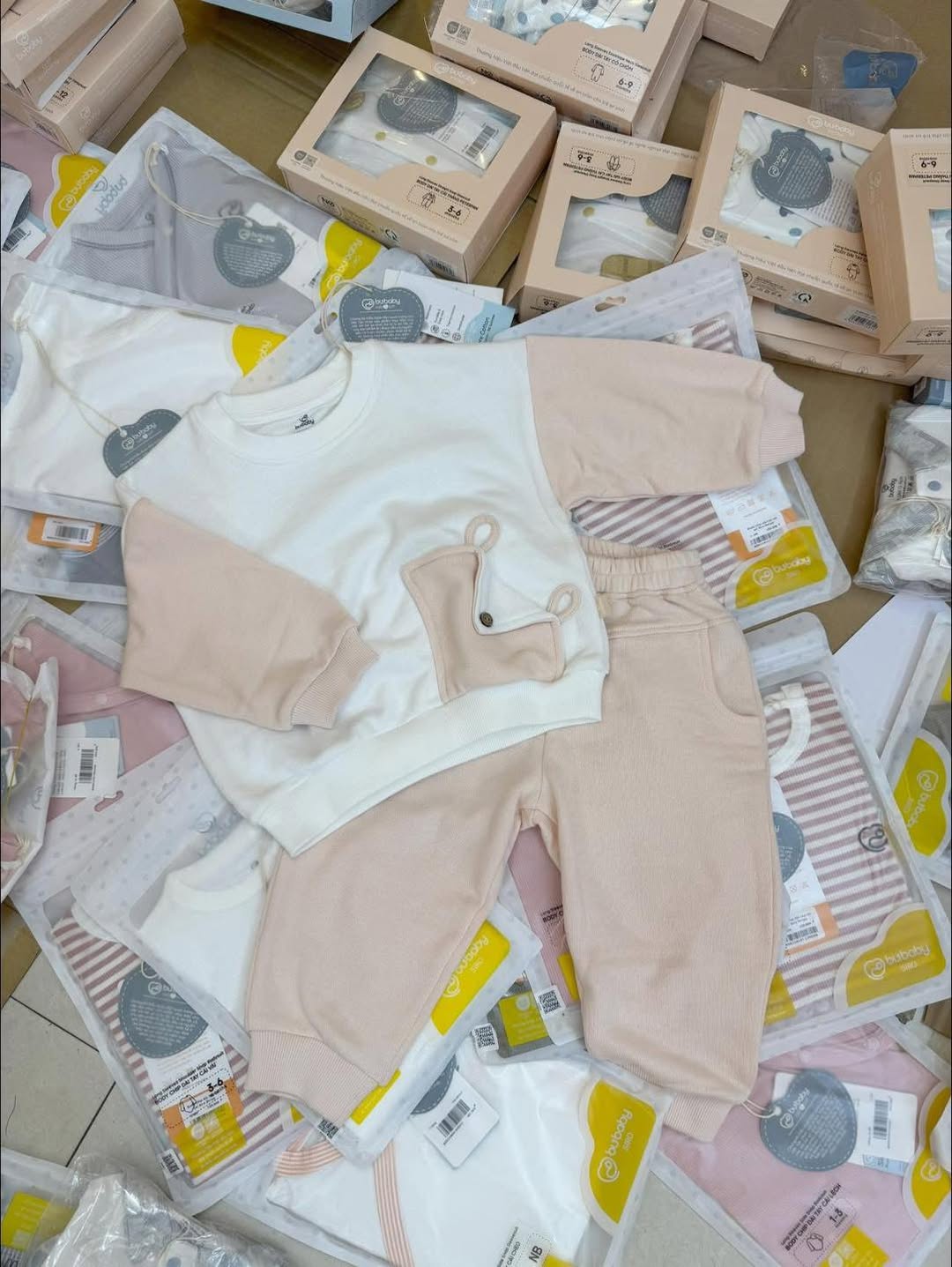 [🆕🇻🇳] Trang Chip Store – Mom and baby store 🧑‍🧒❤️️👶⭐️ Trời nóng xong ăn toàn quả nóng, mít xoài, mận, vải,….để không bị nóng trong, đầy bụng các chị uống
trà Ô Long này cho em ạ:Giải nhiệt, thanh lọc , shares-0✔️ , likes-0❤️️ , date-2025-07-18 22:00:17🇻🇳🇻🇳🇻🇳📰🆕