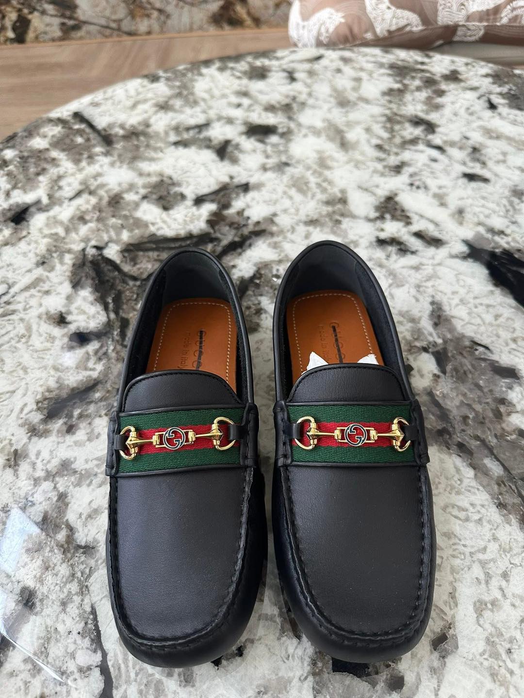 [🆕🇻🇳] Vô Vị Authentic 👕 Top1Fashion 👗  GUCCl
Mẫu moca tag gold cực đẹp cho ae lên đồ . Đi chơi hay công sở đều rất ok
。Sz: 5.5 ( chân 39/39.5 )
。Giá SaIe : 9.999.999k
。0943522222 (zalo) / 07028 , shares-0✔️ , likes-2❤️️ , date-2025-07-16 20:21:57🇻🇳🇻🇳🇻🇳📰🆕