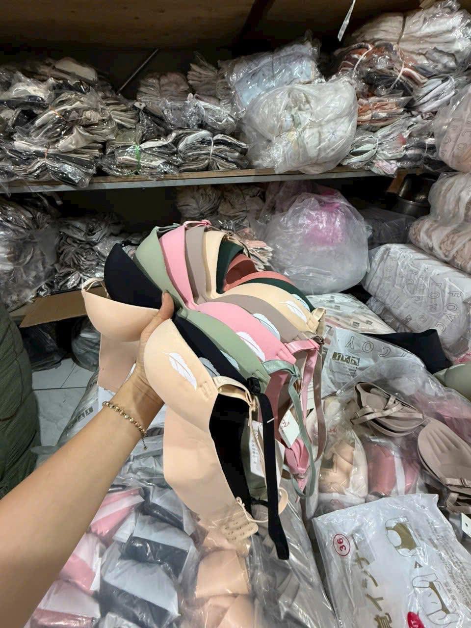 [🆕🇻🇳]  Tuyên Thuỳ Hải Phòng Shop Quần Áo Trẻ Em-Đồ Sơ Sinh-Giày Dép-Bỉm 🧑‍🧒❤️️👶⭐️ #100k/3 áo ngực
Sz 38 và 40 nhưng phom nhỏ (36=38,38=40) vẫn ok nha
, shares-0✔️ , likes-20❤️️ , date-2025-07-10 20:44:08🇻🇳🇻🇳🇻🇳📰🆕