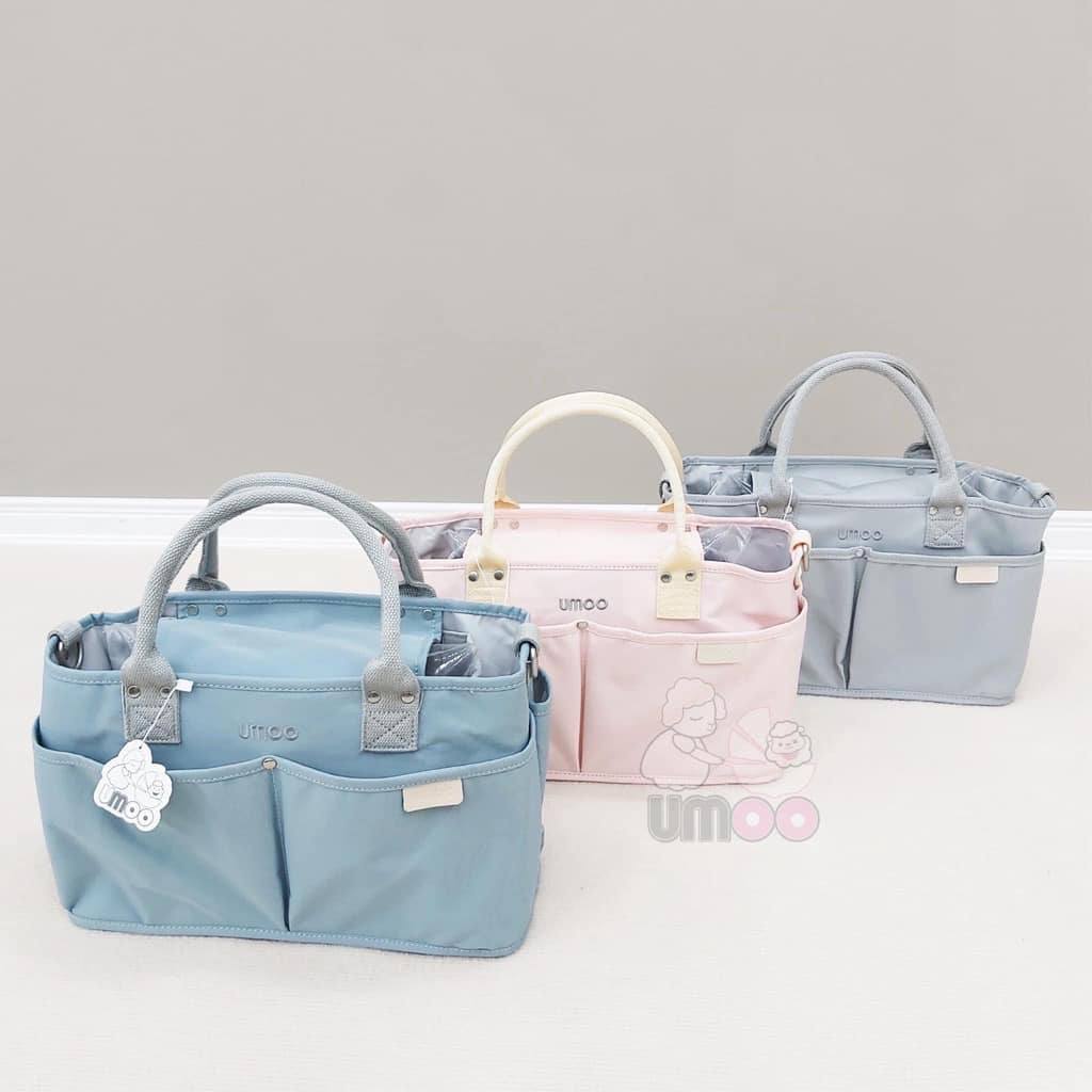 [🆕🇻🇳] Van Mum – Mẹ Bầu & Em Bé 🧑‍🧒❤️️👶⭐️  Ghé mẹ và bé VanMum
𝐓𝐮́𝐢 𝐛𝐢̉𝐦 𝐬𝐮̛̃𝐚 𝐔𝐦𝐨𝐨 𝐜𝐚𝐨 𝐜𝐚̂́𝐩 𝐬𝐢𝐞̂𝐮 𝐇𝐎𝐓
– Có dây dài để đeo chéo đi kèm.
– Được trang bị phần nắp đậy đóng mở dễ dàng, tránh cho đ , shares-0✔️ , likes-0❤️️ , date-2025-07-19 23:33:39🇻🇳🇻🇳🇻🇳📰🆕