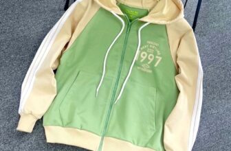 [🆕🇻🇳] MCBB – thương hiệu chuyên sản xuất, bán sỉ & lẻ thời trang trẻ em cao cấp 🧑‍🧒❤️️👶⭐️ ÁO KHOÁC ZIP 1997 – CHUẨN PHOM, CÁ TÍNH
Dạo này thời tiết nắng mưa thất thường, ba mẹ đừng quên trang bị thêm một chiếc áo khoác cho bé mỗi khi ra ngoài nh , shares-0✔️ , likes-4❤️️ , date-2025-07-22 13:00:51🇻🇳🇻🇳🇻🇳📰🆕