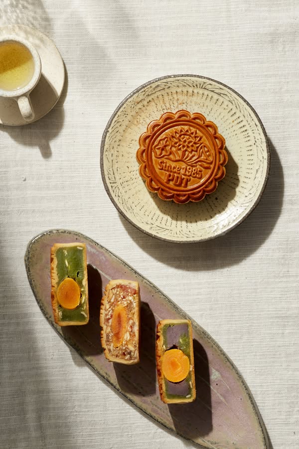 [🆕🇻🇳]  Doux Bébé – Chuyên sỉ lẻ thời trang trẻ em 🧑‍🧒❤️️👶⭐️ Em bắt đầu lên set auth có body, set áo quần, yếm mũ, em tặng kèm hộp chính hãng cho bác nào có nhu cầu mang tặng ạ (số lượng hộp có hạn ạ)Nhiêu đây món  , shares-0✔️ , likes-1❤️️ , date-2025-07-18 20:38:06🇻🇳🇻🇳🇻🇳📰🆕