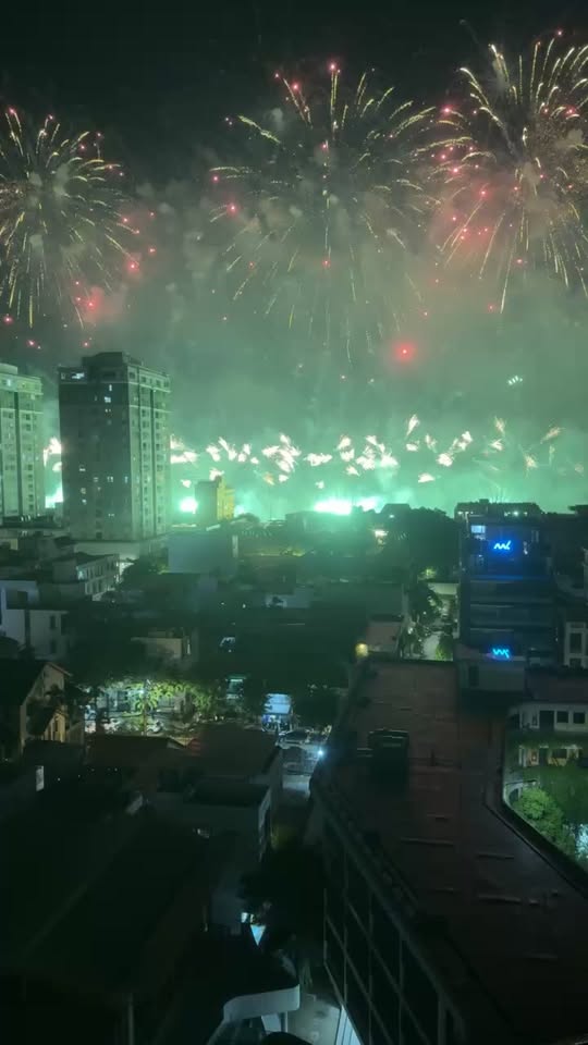 [🆕🇻🇳]  Tuyên Thuỳ Hải Phòng Shop Quần Áo Trẻ Em-Đồ Sơ Sinh-Giày Dép-Bỉm 🧑‍🧒❤️️👶⭐️ Đêm hội pháo hoa , shares-0✔️ , likes-104❤️️ , date-2025-07-13 03:36:30🇻🇳🇻🇳🇻🇳📰🆕