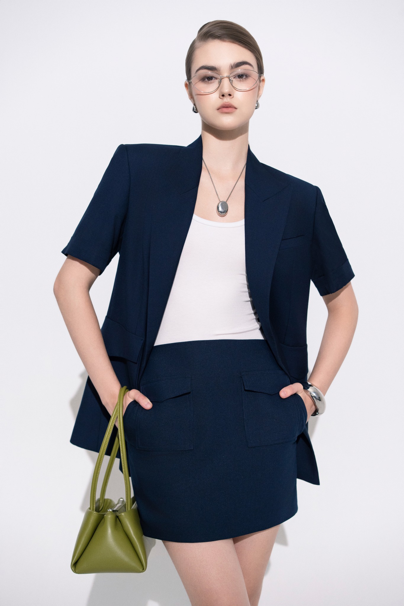 [🆕🇻🇳] HOBB – Elegant, Strong and Feminine 👕 Top1Fashion 👗  𝐒𝐥𝐨𝐚𝐧𝐞 𝐒𝐡𝐨𝐫𝐭-𝐒𝐥𝐞𝐞𝐯𝐞𝐝 𝐃𝐨𝐮𝐛𝐥𝐞-𝐁𝐫𝐞𝐚𝐬𝐭𝐞𝐝 𝐁𝐥𝐚𝐳𝐞𝐫 & 𝐀𝐫𝐨𝐢 𝐀𝐭𝐭𝐚𝐜𝐡𝐞𝐝 𝐖𝐚𝐢𝐬𝐭𝐛𝐚𝐧𝐝 𝐌𝐢𝐧𝐢 𝐒𝐤𝐢𝐫𝐭
Vẻ đẹp quyền lực trong lòng thành phố từ lâu đã không còn được định nghĩ , shares-0✔️ , likes-6❤️️ , date-2025-07-22 03:00:00🇻🇳🇻🇳🇻🇳📰🆕