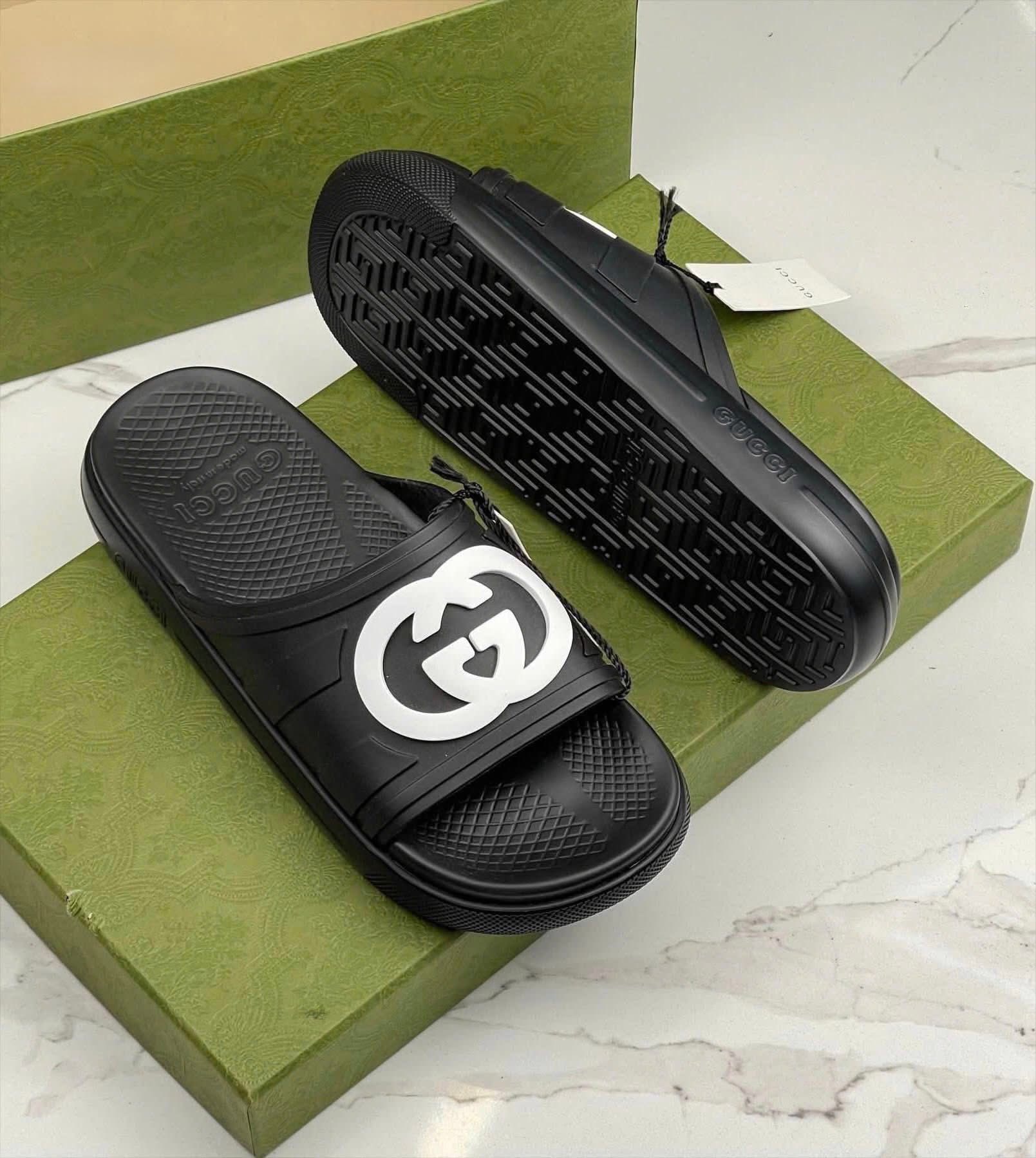 [🆕🇻🇳] Tú BiLy Auth – Đồ Hiệu Châu Âu 👕 Top1Fashion 👗  Dép Gc NewSS
Sz: 8/9 – Seooo ọpp8
, shares-0✔️ , likes-0❤️️ , date-2025-07-20 23:00:08🇻🇳🇻🇳🇻🇳📰🆕