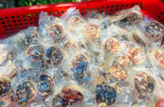 [🆕🇻🇳] Sỉ Lẻ Ăn Vặt Mẹ NaNam – Chuyên sỉ lẻ hơn 1000 món đặc sản vùng miền & ăn vặt hot hit 🍔 Top1Food  🍜 KẸO CHUỐI CUỘN ĐẬU PHỘNG3X/ bịch 500g
Sỉ Thùng 10kgĐược làm từ chuối Bến Tre qua nhiều công đoạn kĩ lưỡng để cho ra kẹo dẻo hoà quyện với đậu phộng t , shares-0✔️ , likes-1❤️️ , date-2025-07-24 22:57:08🇻🇳🇻🇳🇻🇳📰🆕