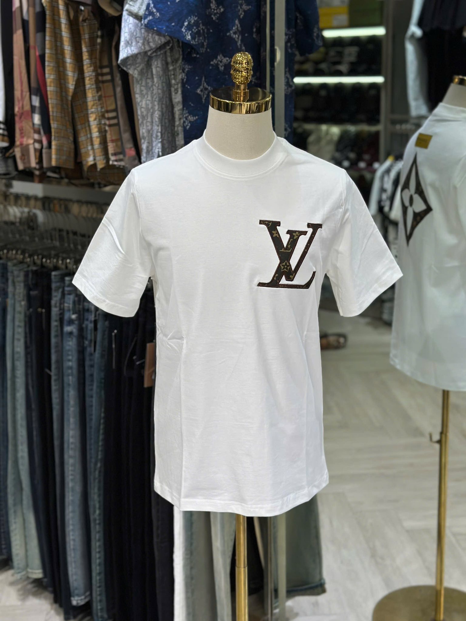 [🆕🇻🇳] CB Boutique – 381Lê Duẩn – Cửa hàng quần áo nam 👕 Top1Fashion 👗  Luôn vui tươiNhóm hàng new:𝐍𝐀𝐌 𝐀𝐍𝐇 𝐋𝐔𝐗
𝟏𝟐𝟗𝐀 𝐏𝐡𝐚𝐧 𝐓𝐡𝐚𝐧𝐡, 𝐓𝐏 𝐃𝐚 𝐍𝐚𝐧𝐠
𝟎𝟕𝟎𝟓.𝟕𝟓.𝟕𝟓.𝟕𝟐
_________________𝐇à𝐧𝐠 𝐜ó 𝐬ẵ𝐧
𝐒𝐡𝐢𝐩 𝐜𝐨𝐝 𝐭𝐨à𝐧 𝐪𝐮ố𝐜
𝐍𝐡ậ𝐧 𝐡à𝐧𝐠 𝐤𝐢ể𝐦 𝐭𝐫𝐚 , shares-0✔️ , likes-0❤️️ , date-2025-07-24 18:44:25🇻🇳🇻🇳🇻🇳📰🆕