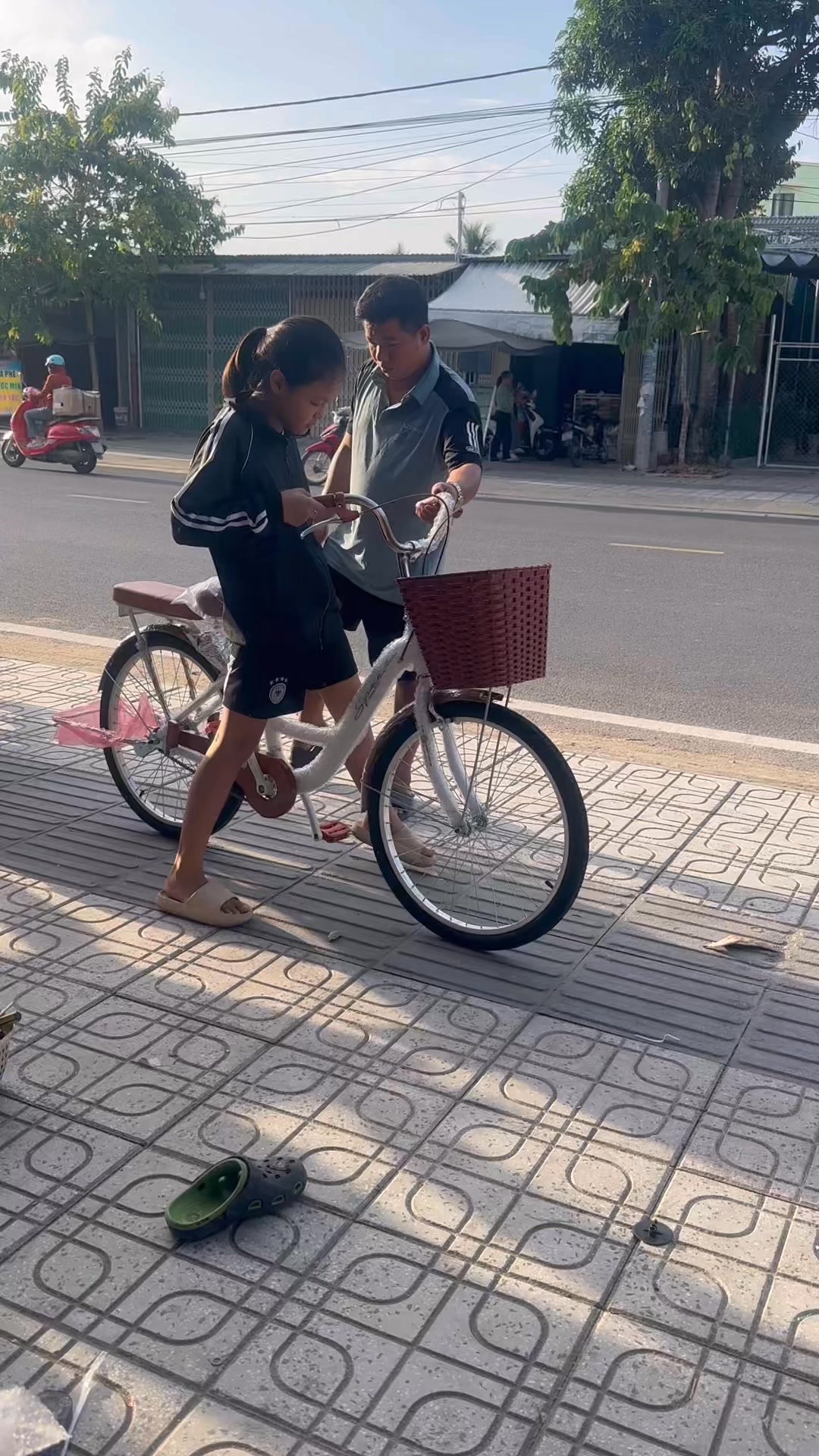 [🆕🇻🇳] Shop TOM BABY  Chuyên Bỉm,Thời trang cho bé,các loại Bánh kẹo, Kem, Thực phâm dinh dưỡng 🧑‍🧒❤️️👶⭐️ Thấyy bảo đangg hot lắmm hả các bác hot cái là có mặt tại shop #TOMBABY nha
𝐒𝐔̛̃𝐀 𝐇𝐀́𝐔 𝐀̆𝐍 𝐋𝐎𝐓𝐓𝐄 𝐆𝐈𝐀́ 𝐒𝐈𝐄̂𝐔 𝐇𝐎̛̀𝐈
Trộm vía khỏe mạnh – k ốm vặt – lại ă , shares-1✔️ , likes-0❤️️ , date-2025-07-15 17:03:06🇻🇳🇻🇳🇻🇳📰🆕