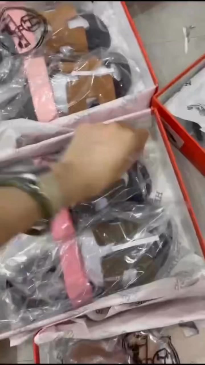 [🆕🇻🇳] Phố Sneaker – Cửa hàng giày dép 👕 Top1Fashion 👗  Tàn canh gió lạnh luôn rồi chị em ơi  , shares-0✔️ , likes-0❤️️ , date-2025-07-18 03:19:06🇻🇳🇻🇳🇻🇳📰🆕