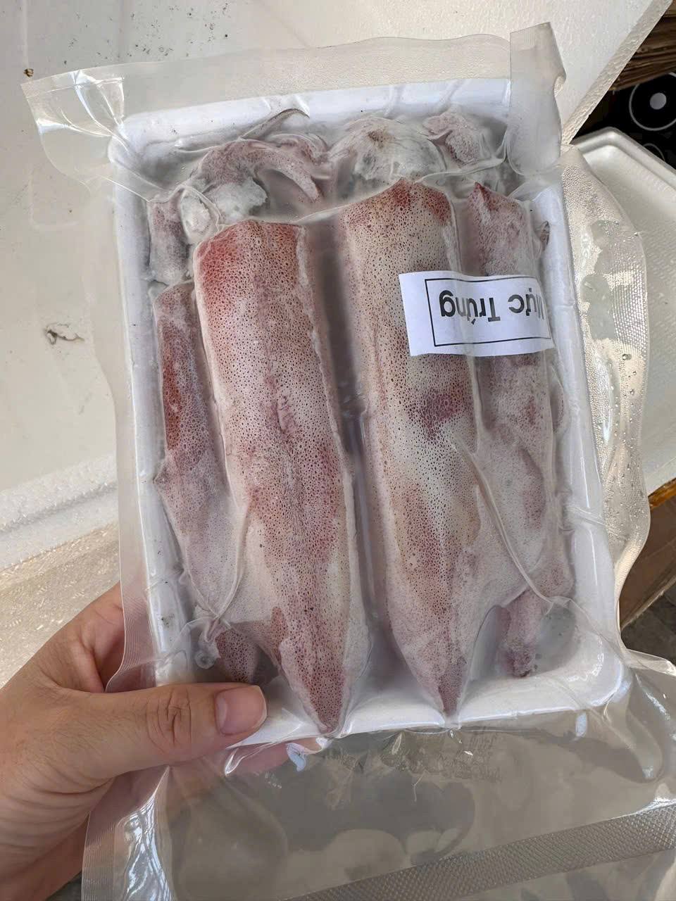 [🆕🇻🇳] Xu Xoa Quãng Ngãi Tại TP.HCM 🍔 Top1Food  🍜 MAI EM CÓ MỰC TRỨNG NHÁY VIP
320k/ kg. ( 10-12con)
Mực được cấp đông ngay khi cất lưới nên đảm bảo độ tươi ngon tuyệt đối  
Thịt mực ống ngọt, thơm, trứng  , shares-0✔️ , likes-0❤️️ , date-2025-07-25 05:47:16🇻🇳🇻🇳🇻🇳📰🆕