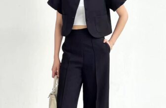 [🆕🇻🇳] MAXY Workshop – Thời trang thiết kế cho các cô nàng yêu phong cách tối giản & thanh lịch 👕 Top1Fashion 👗  Outfit công sở đơn giản, thoải mái nhưng vẫn cần phải đảm bảo thanh lịch và sang. Thì đây chính là một combo gợi ý hoàn hảo: áo khoác tay phồng kết hợp cùn , shares-0✔️ , likes-0❤️️ , date-2025-07-22 02:39:46🇻🇳🇻🇳🇻🇳📰🆕