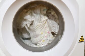 [🆕🇻🇳]  3B – mẹ và bé 🧑‍🧒❤️️👶⭐️ E đang giặt sấy r ạ! Chỉn chu nhất có thể
Khăn xô sữa hàn
Xài nào cũ thù thay cho con thôi ạ k bị tưa như khăn vn. Chất mềm thấm hút tốt lâu lâu mới có ạ
5 , shares-0✔️ , likes-15❤️️ , date-2025-07-24 00:20:27🇻🇳🇻🇳🇻🇳📰🆕