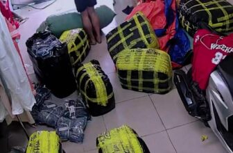 [🆕🇻🇳] Tổng Kho Ân Hoa – Kho chuyên sỉ hàng hot trend , hàng sale 👕 Top1Fashion 👗  Kho Ân Hoa zalo 0933240232 sỉ các mặt hàng thời trang nam , nữ , bé . Khách mua hàng lh zalo viber facebook . 0933240232 Lò bỏ hàng gửi mẫu kèm giá hộ e ,  , shares-0✔️ , likes-0❤️️ , date-2025-07-19 14:45:37🇻🇳🇻🇳🇻🇳📰🆕