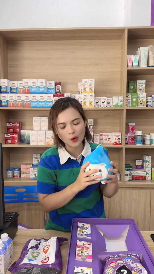 [🆕🇻🇳] Khuyến Mại Sản Phầm Mẹ Bầu & Em Bé 🧑‍🧒❤️️👶⭐️ Cùng răng sún “ đập hộp” món quà siêu sịn sò nhà “ LINEABON “ nha ba mẹ ơi
#LineaBonD3K2
#SanK2Gnosis , shares-0✔️ , likes-11❤️️ , date-2025-07-19 18:38:51🇻🇳🇻🇳🇻🇳📰🆕