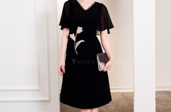 [🆕🇻🇳] DONNA Luxury – Thiết kế & Thời trang 👕 Top1Fashion 👗  Một thiết kế mang đậm nét nữ tính với tay voan cánh tiên nhẹ nhàng, nối liền đường cup ngực tạo phom mềm mại.Cổ V đính dây đá tinh xảo, phần eo nổi bật v , shares-1✔️ , likes-44❤️️ , date-2025-07-22 16:07:21🇻🇳🇻🇳🇻🇳📰🆕